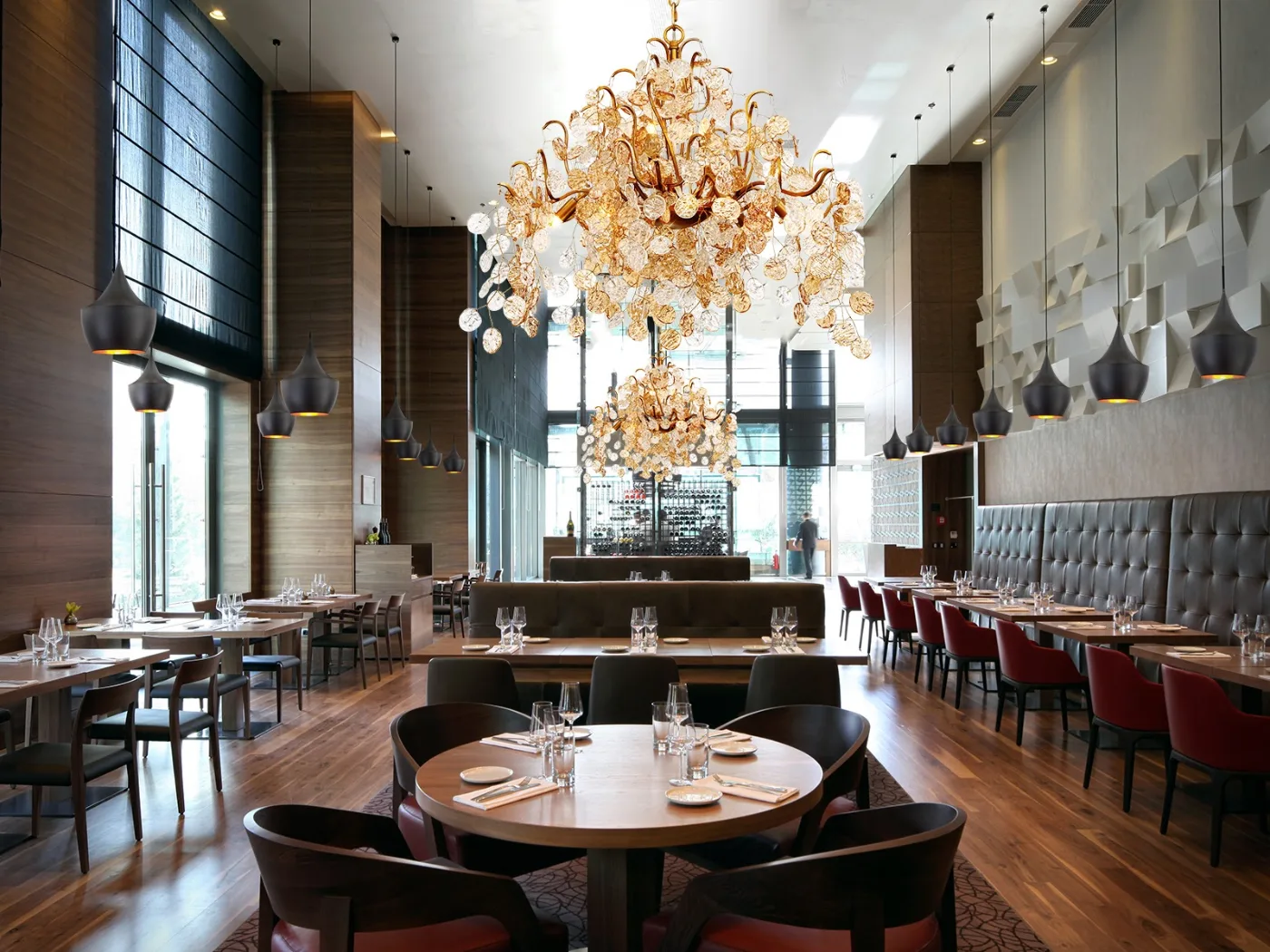 Restaurant and hospitality lighting